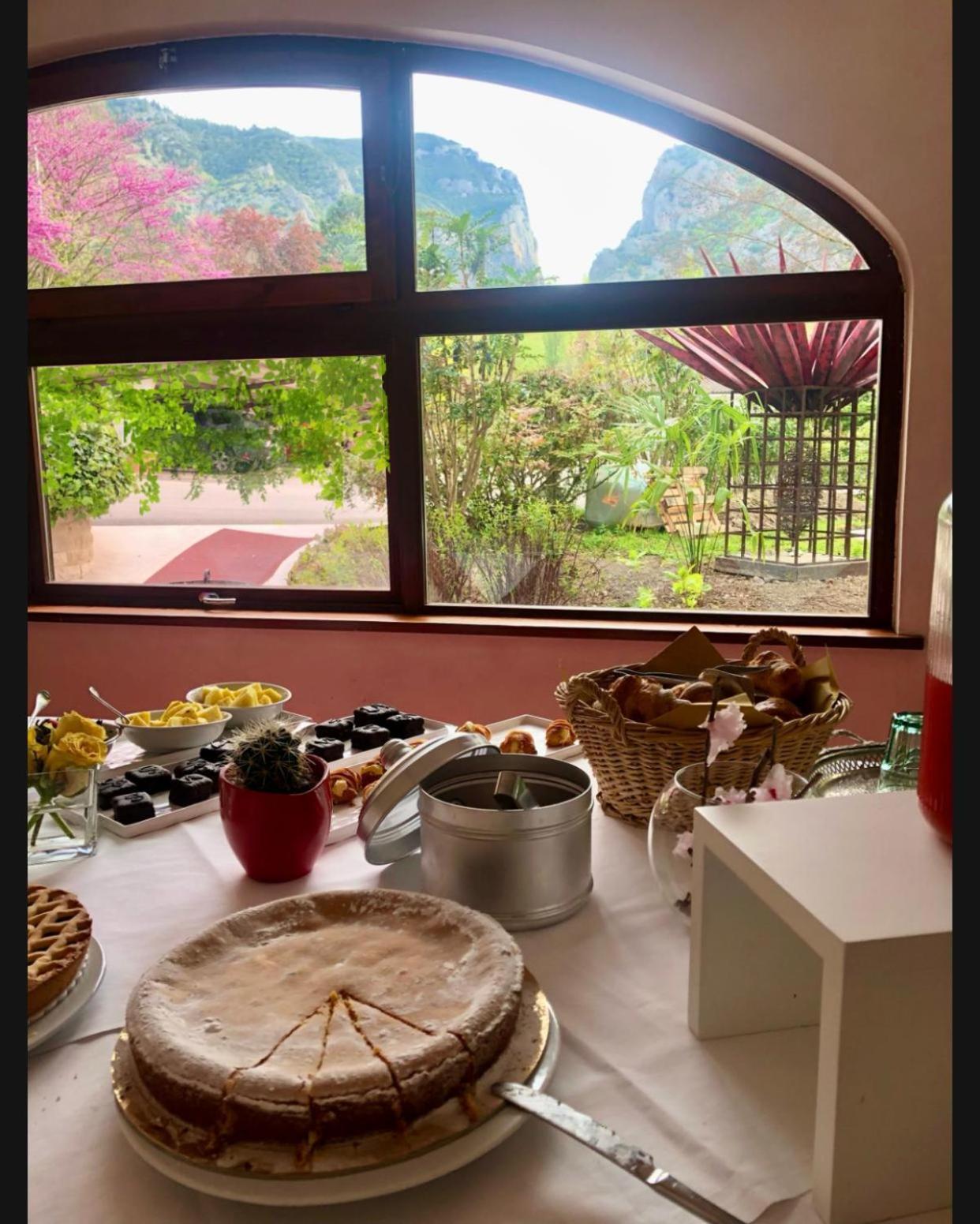 Hotel La Ginestra 阿夸拉尼亚 外观 照片